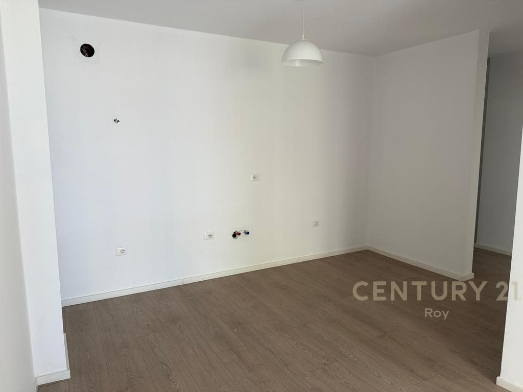 EXCLUSIVE ! SHITET APARTAMENT 1+1 TEK SHKEMBI I KAVAJES ! 2