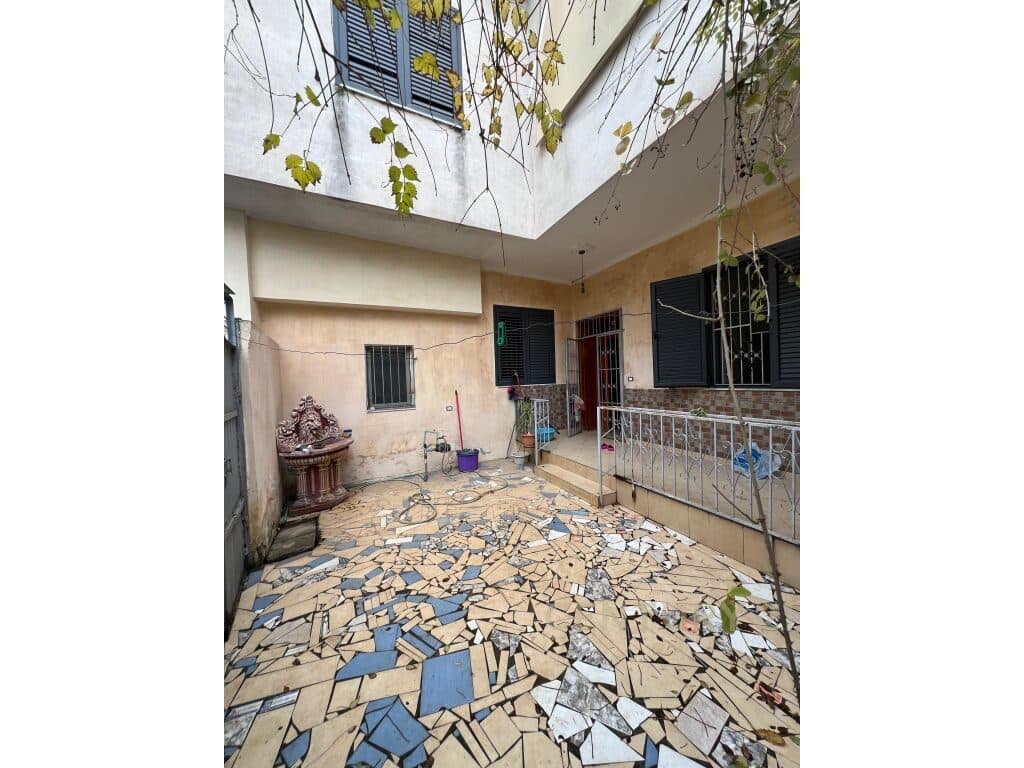 OKAZION **SHITET SHTEPI PRIVATE NE SHKOZET,DURRES!! 650€/m2** 2