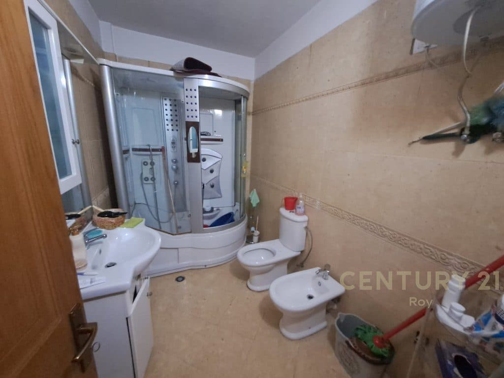 SHITET APARTAMENT 4+1+2 NE LAGJEN nr.6 AFER KOPSHTIT SOTIR NOKA.!!
