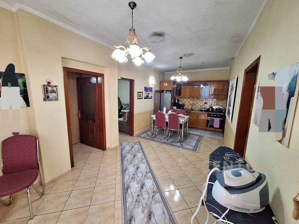 Vilë 2+1 + 100 m truall Në Shitje në Durrës - 220000€ | 186 m² 2