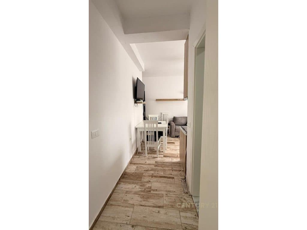 SHITET APARTAMENT 1+1 NE GOLEM,PRANE HOTEL GRINT! 4