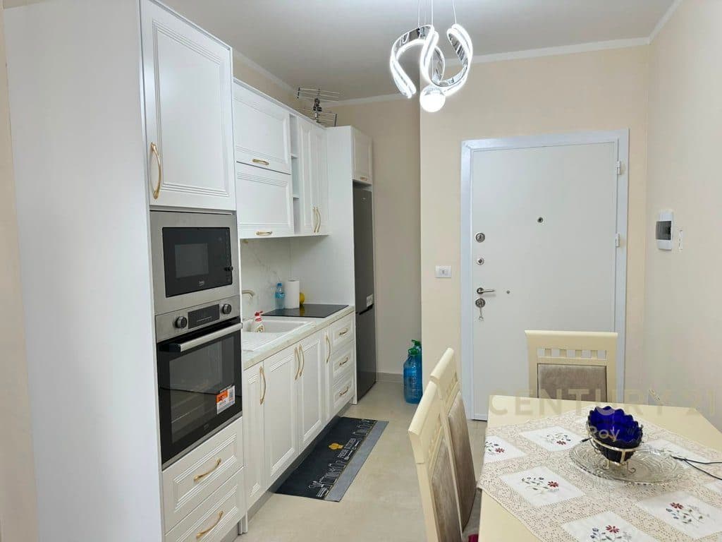 APARTAMENT 1+1 PER SHITJE NE GOLEM, PERBALL HOTEL FLOWER – PALLAT I RI 2025!!! 4