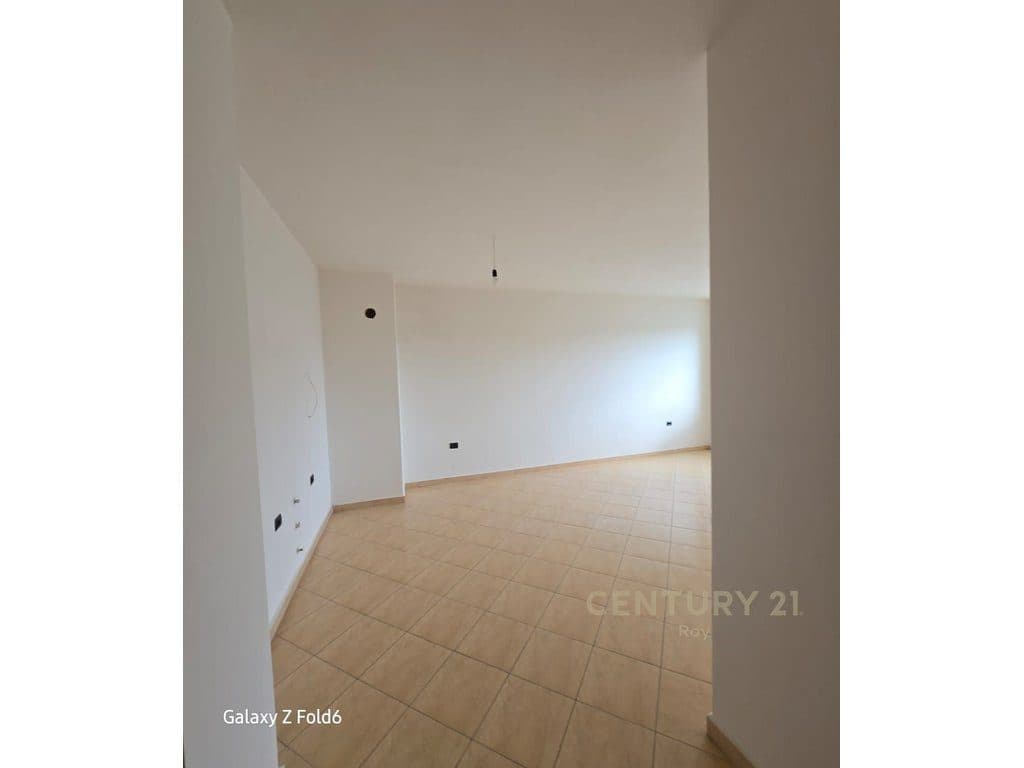 SHITET APARTAMENT 2+1 +GARAZHG NE ZONEN E GOLEMIT !!! 4