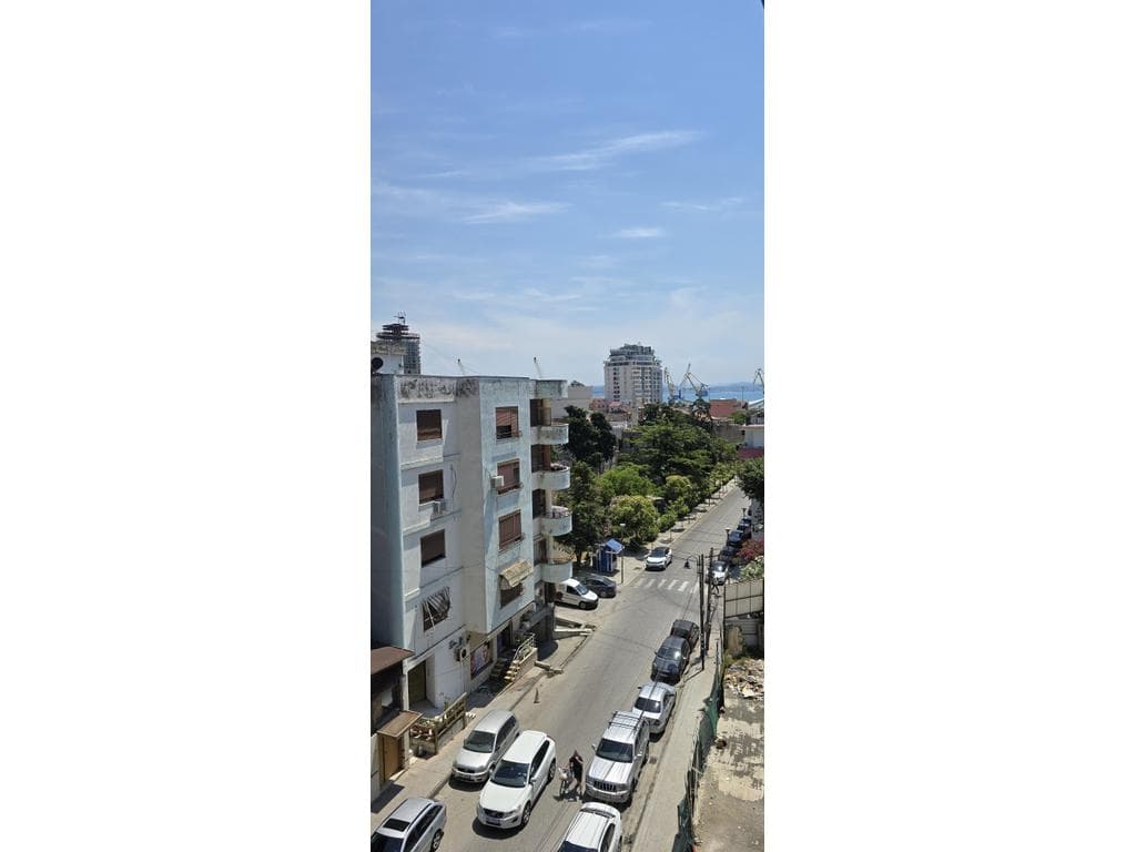OFROJME PER SHITJE APARTAMENT 3+1+2T+3 BALLKONE, ME PAMJE DETI, PRANE VOLLGA !!! 2