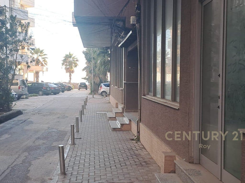 Hapësirë multifunksionale Për Shitje në Plazh, Durrës 50m Distance nga Deti. 3