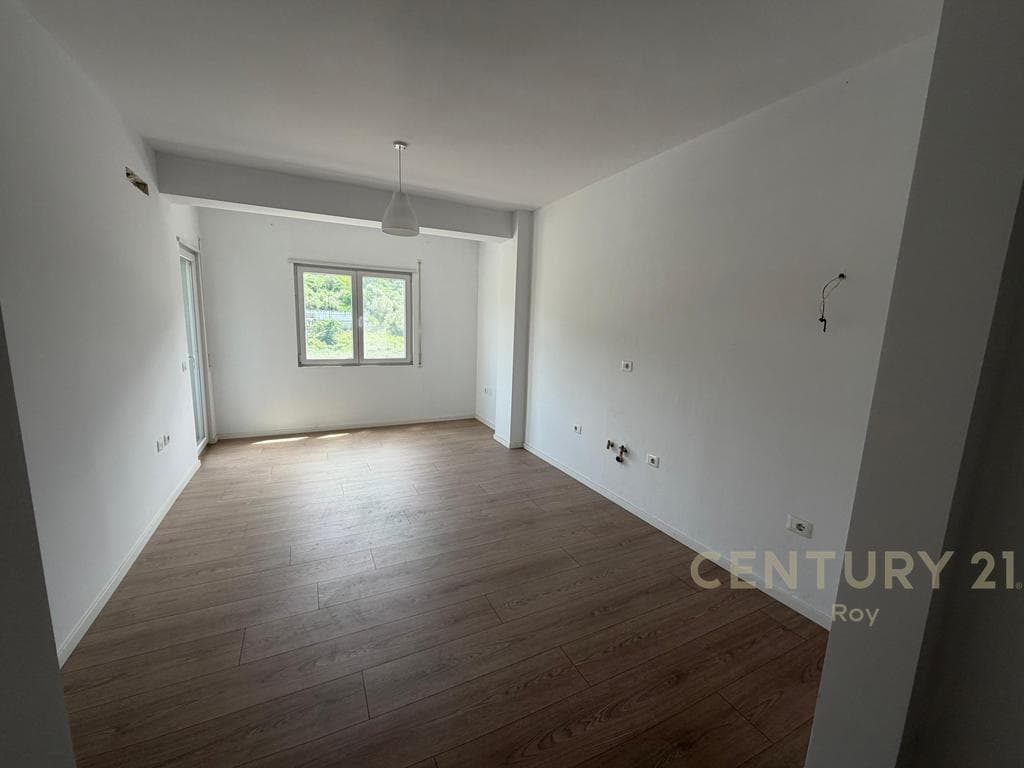 EXCLUSIVE ! SHITET APARTAMENT 1+1 TEK SHKEMBI I KAVAJES ! 4