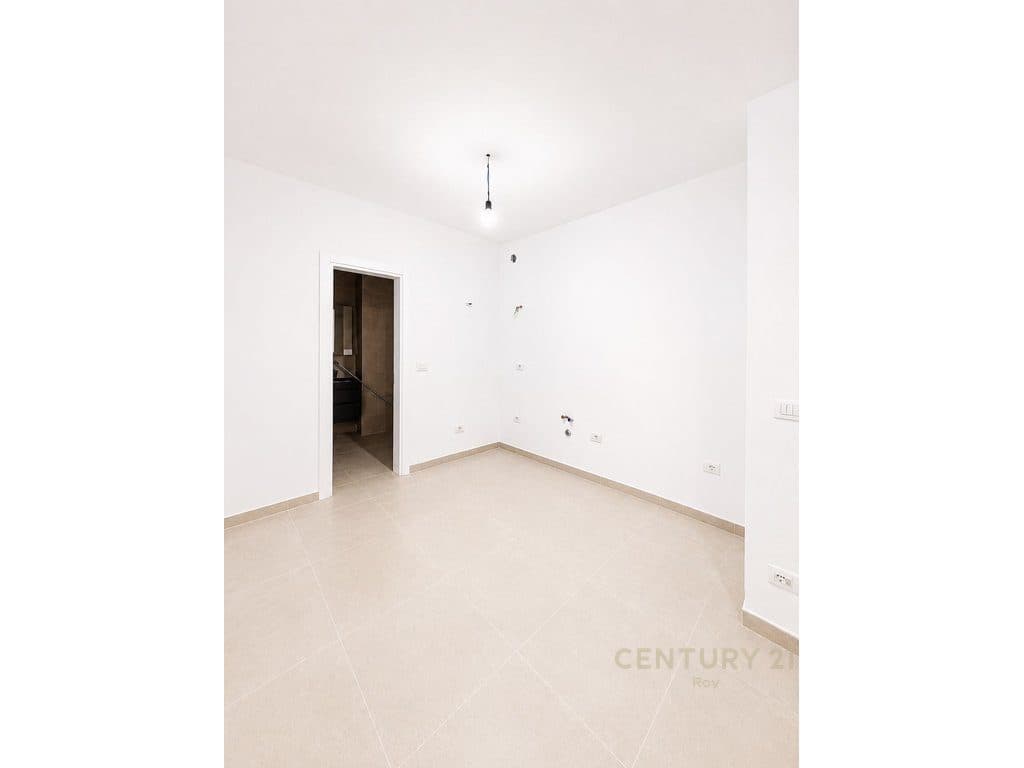 APARTAMENT 1+1 PËR SHITJE NË GOLEM NË NJË NDËRTESË TË RE TË PËRFUNDUAR PA ÇERTIFIKATË!!! 4