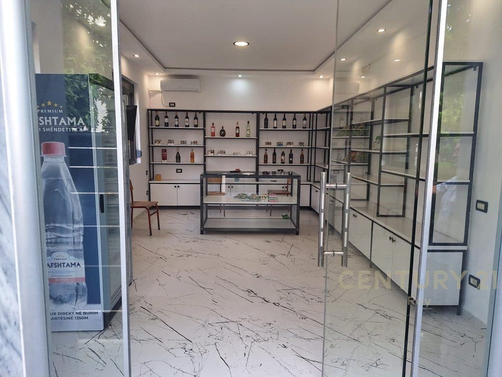 Dyqan Kat 1 për Qira në Lagja nr.16, ne mes Shkolles Teknologjike dhe te Fiskultures Durrës - 350€ | 30 m² 4