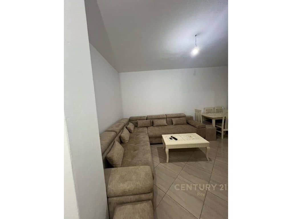 JEPET APARTAMENT 1+1 DHE GARAZH ME QERA NE SHKEMBIN E KAVAJES!!!!