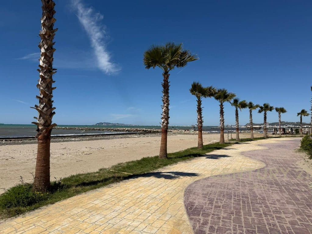 SHITET APARTAMENT 2+1 VIJE E PARE ME DETIN NE MALIN E ROBIT , DURRES ! 2