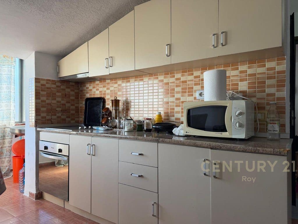 APARTAMENT 1+1 PËR SHITJE NË KOMPLEKSIN LIS, GOLEM! 3