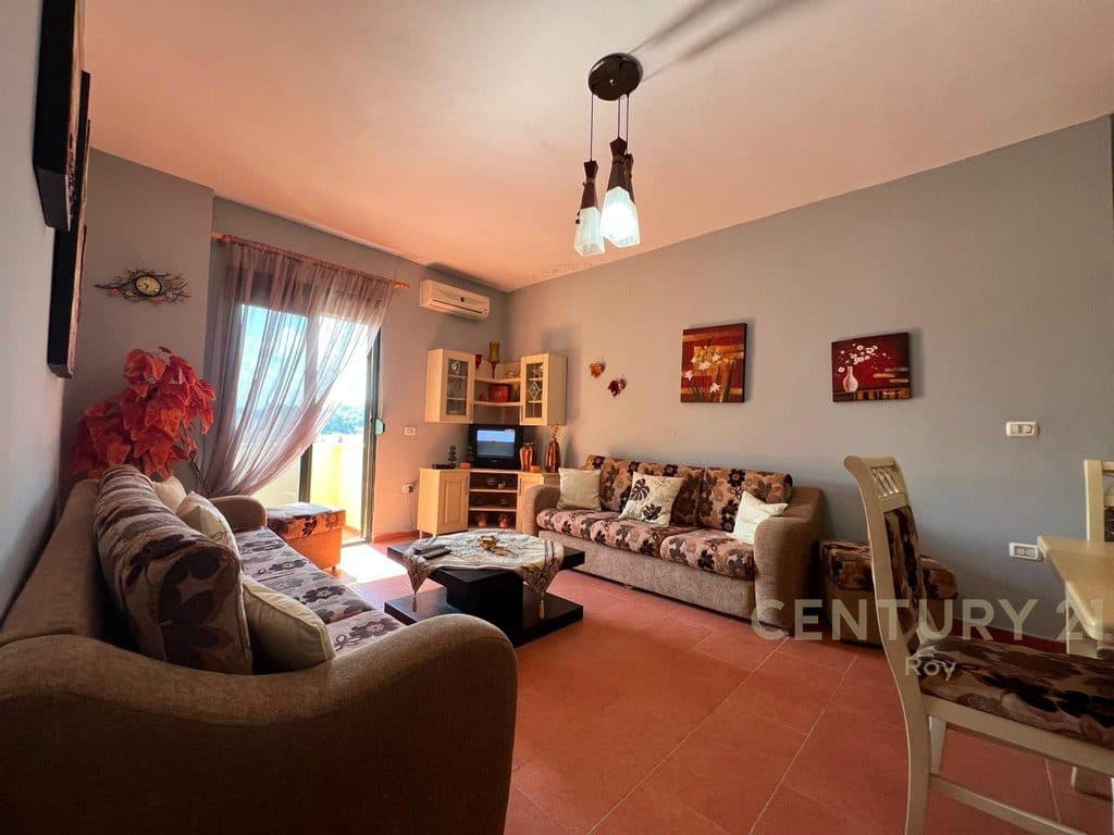 Apartament 1+1 në Shitje në Golem! 3