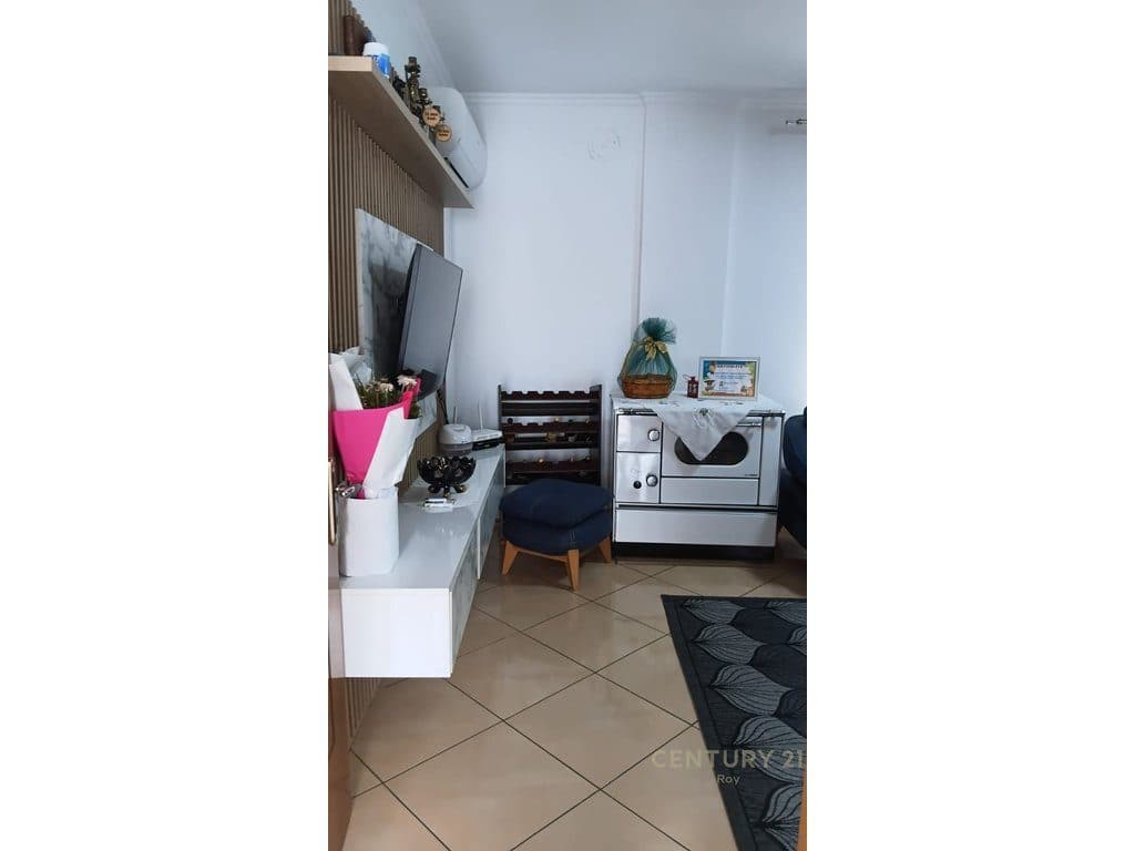 Vilë 5+3 në shitje në Qerret, Kavajë | 85 m² 2