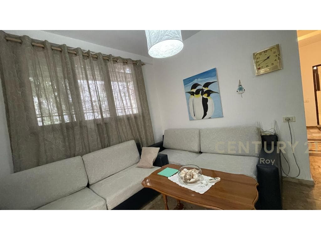JEPET ME QIRA APARTAMENT 2+1 ME VERANDE,NE GOLEM! 4