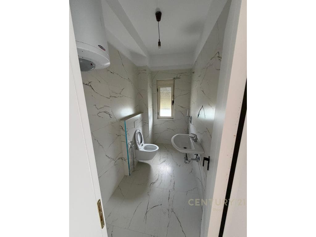 EXCLUSIVE ! SHITET APARTAMENT 1+1 TEK SHKEMBI I KAVAJES ! 4