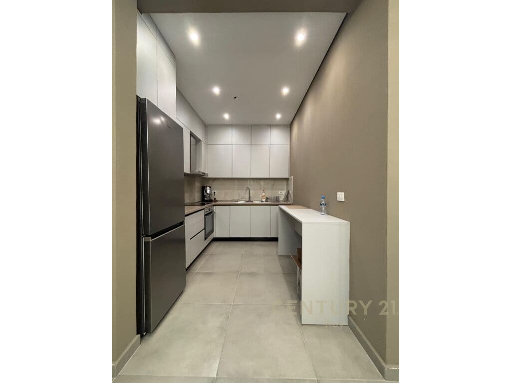 SHITET APARTAMENT 2+1 TE SAN PIETRO,GJIRI I LALZIT ! 4