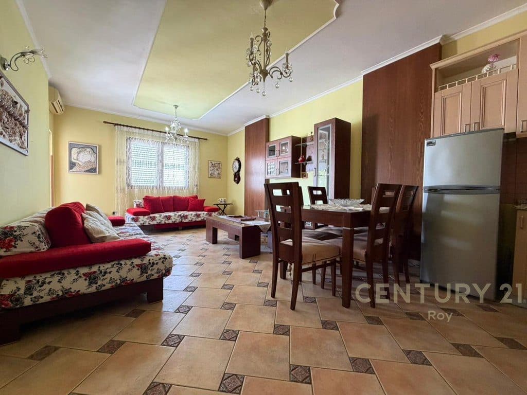 APARTAMENT 3+1+2 PER QIRA TEK ISH RAJONI POLICISE, DURRES! 2
