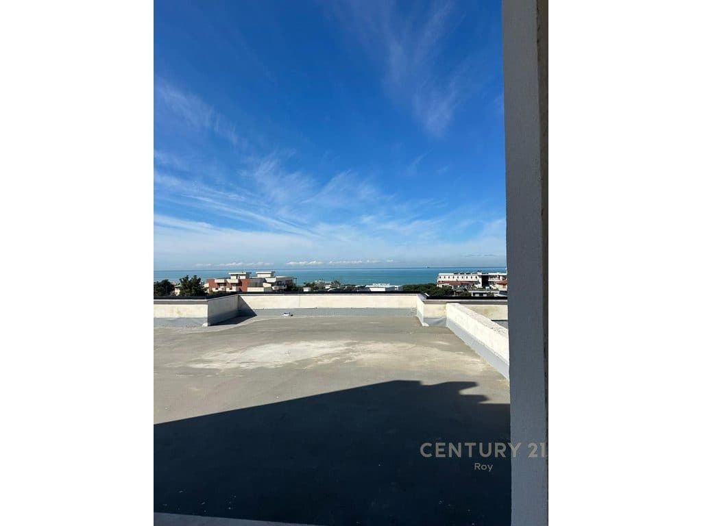 Penthouse 2+1 Shitet në Golem, Durrës - 300,000€ | 75 m² + 137m2 Verand Pamje Deti!