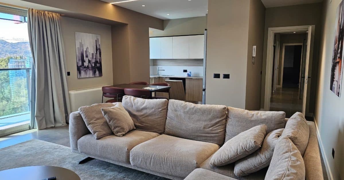 Apartament 2+1 me qira Stadiumi Air Albania, Tiranë