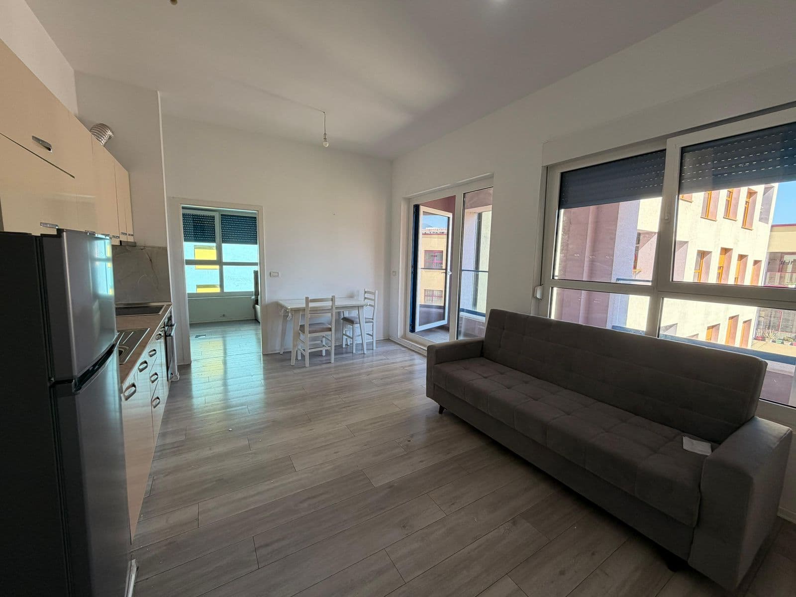 Apartament 1+1 me qira Ali Demi, Tiranë 2