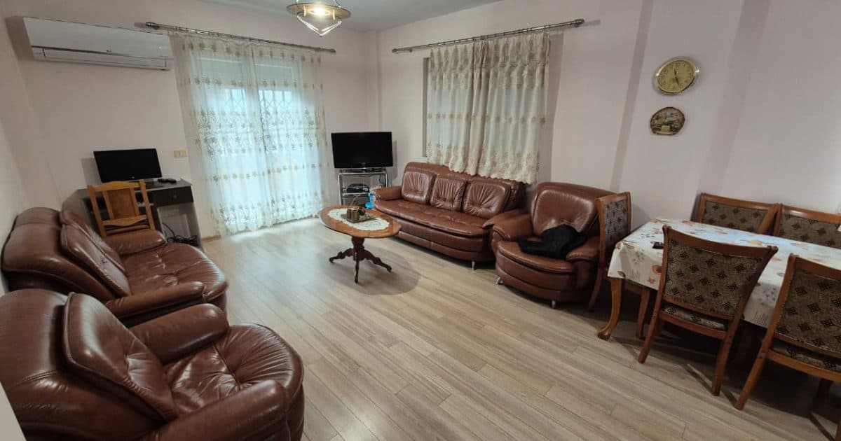 Apartament 2+1 me qira Komuna Parisit, Tiranë