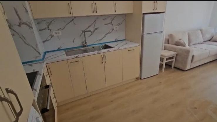 Apartament 1+1 me qira Ali Demi, Tiranë 4