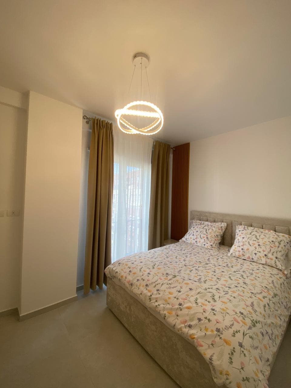 Apartament 2+1 me qira Pazari Ri, Tiranë 4