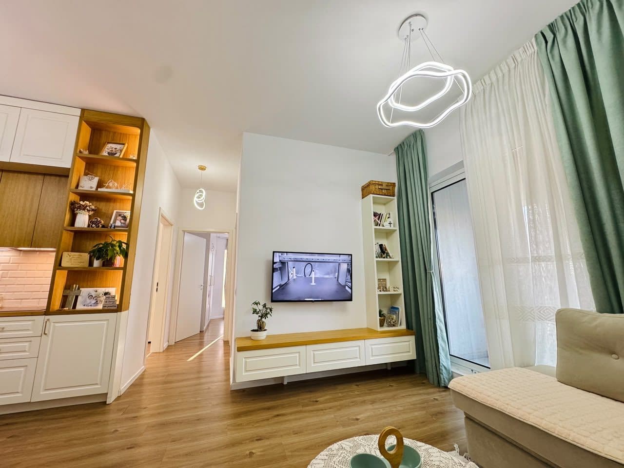Apartament 3+1 me qira Ali Demi, Tiranë 4