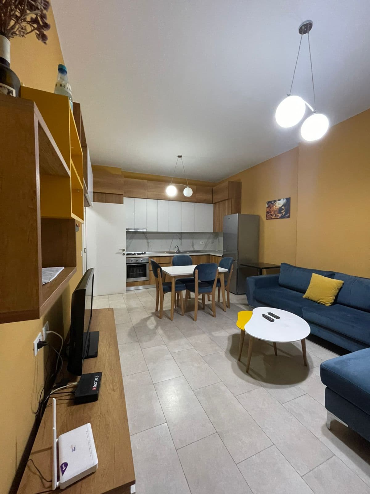 Apartament 1+1 me qira Rruga e Kavajes, Tiranë 3