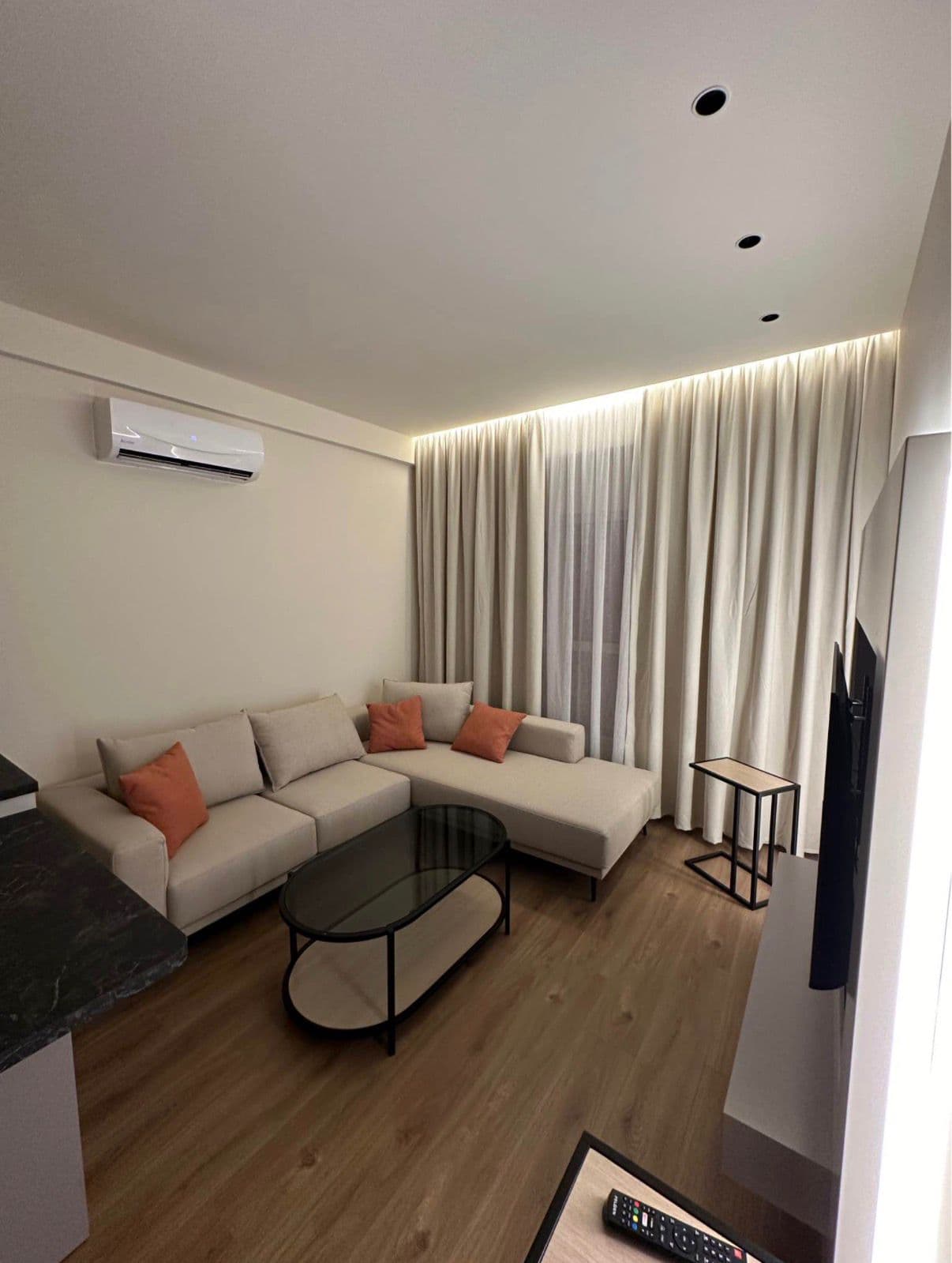 Apartament 1+1 me qira Tregu Elektrik, Tiranë 2