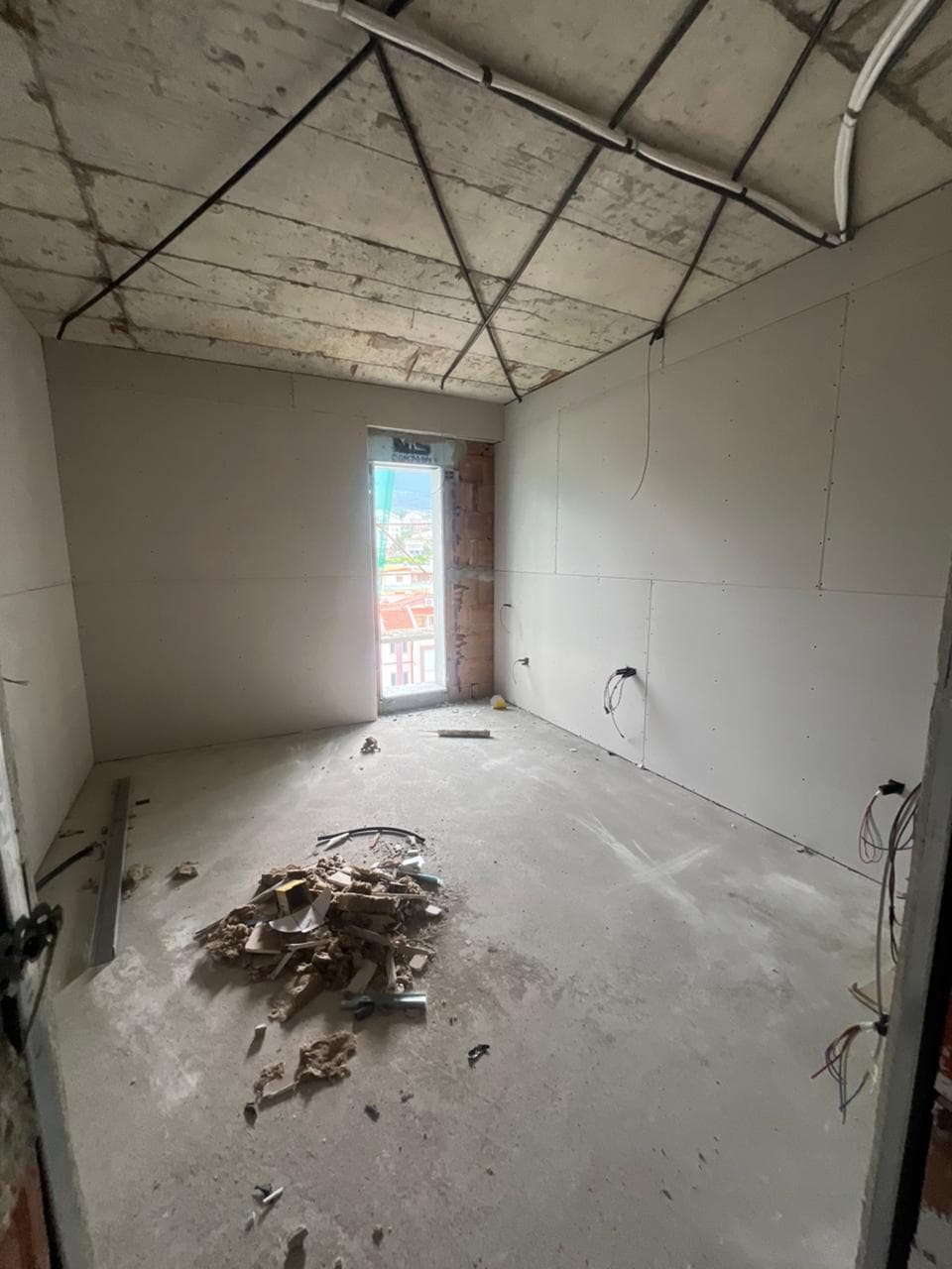 Apartament 2+1 në shitje Fresku, Tiranë 3