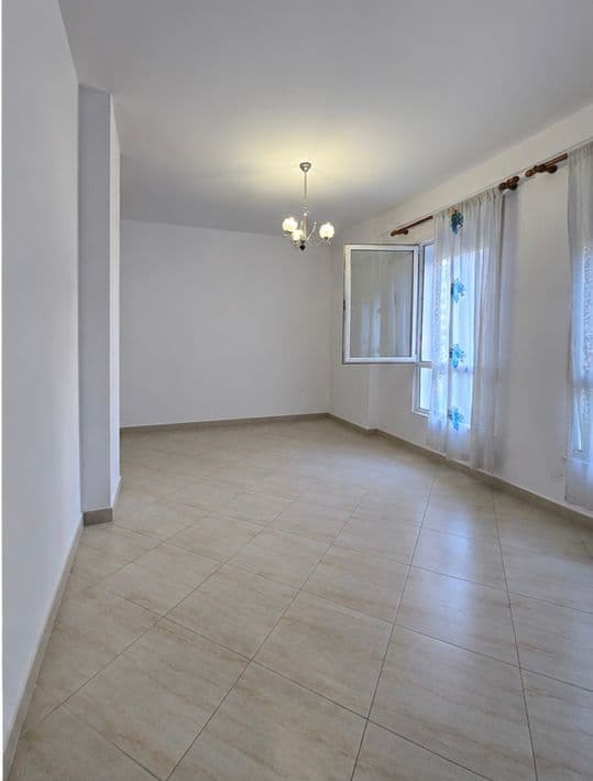 Apartament 2+1 në shitje Pazari Ri, Tiranë 2