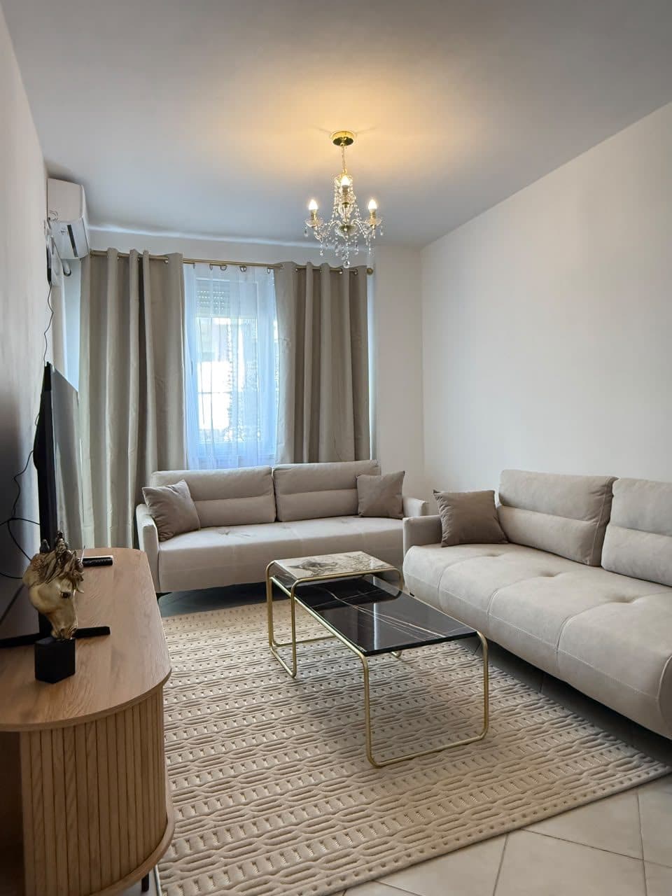 Apartament 2+1 me qira 21 Dhjetori, Tiranë 2