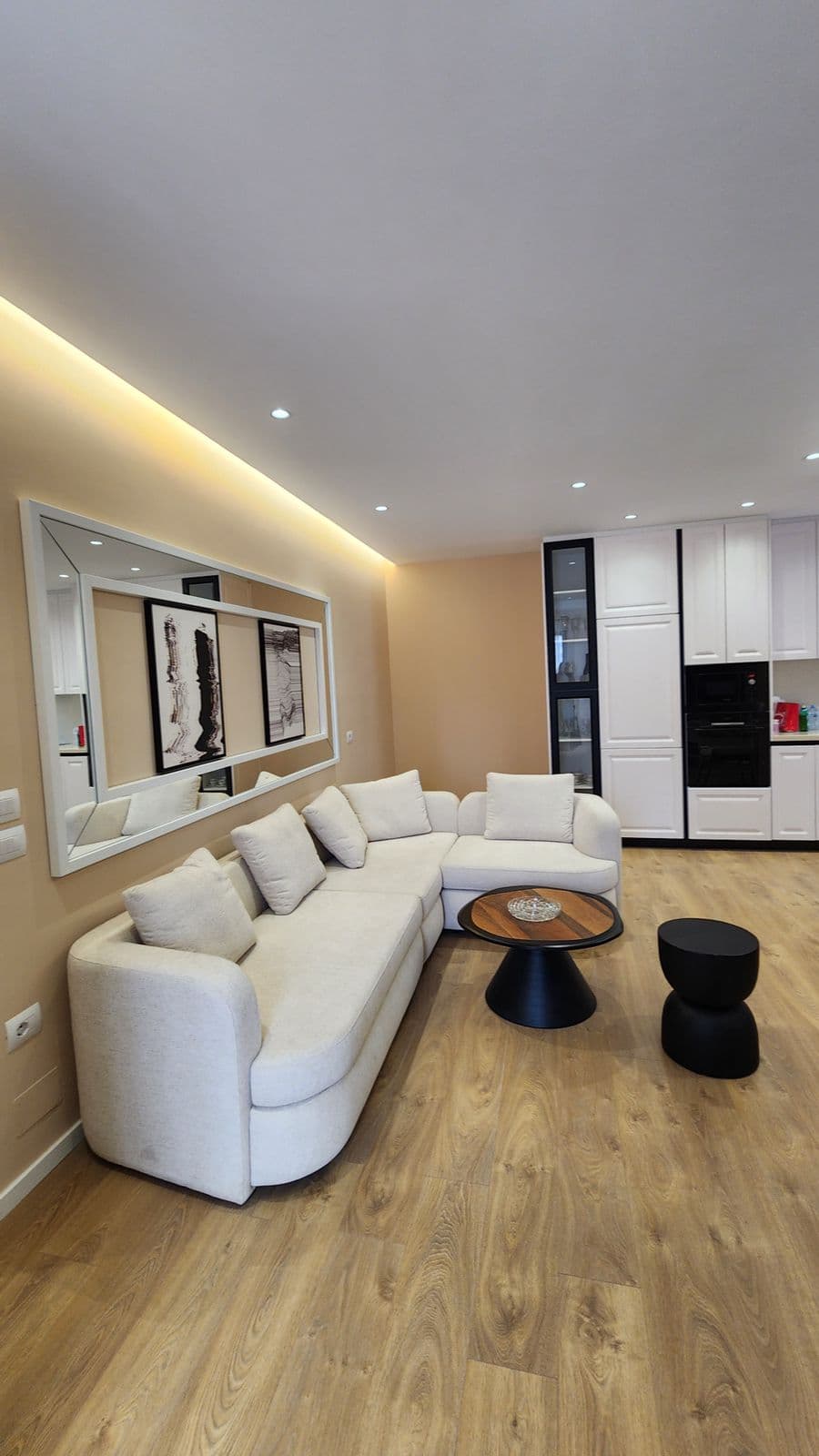 Apartament 2+1 në shitje Rruga e Durresit, Tiranë 3