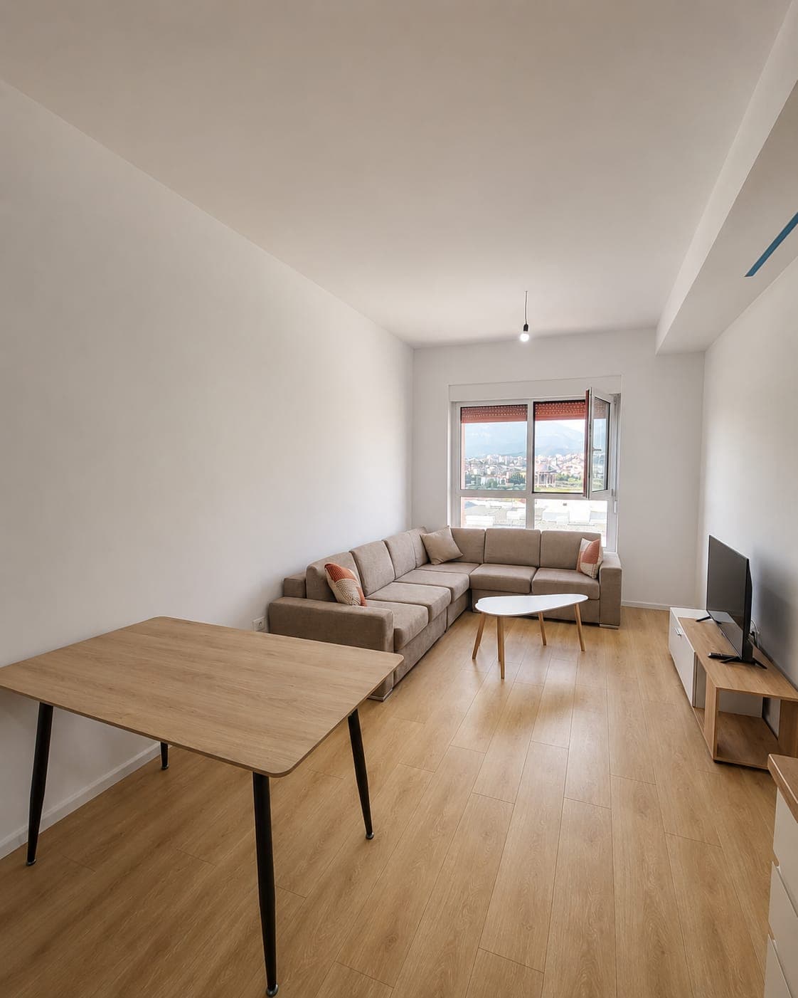 Apartament 2+1 me qira Ali Demi, Tiranë 2