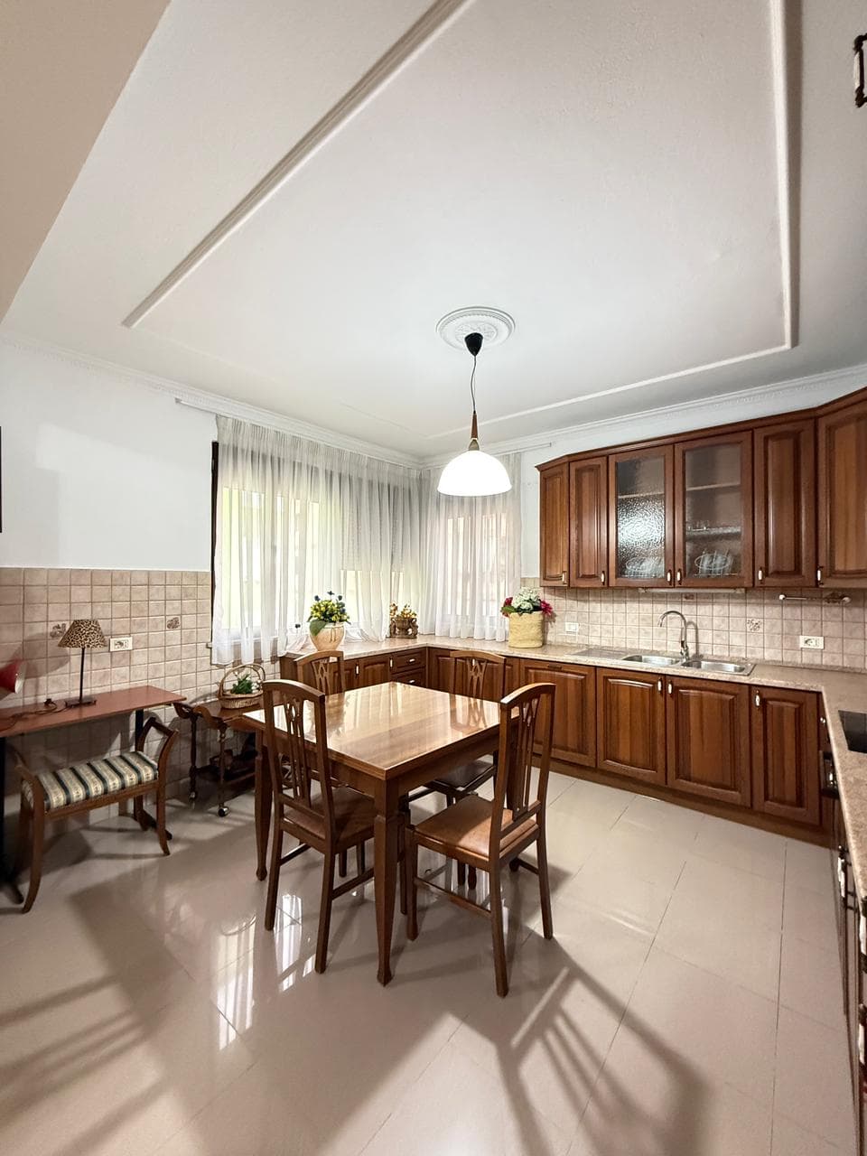 Apartament 2+1 me qira Blloku, Tiranë 4