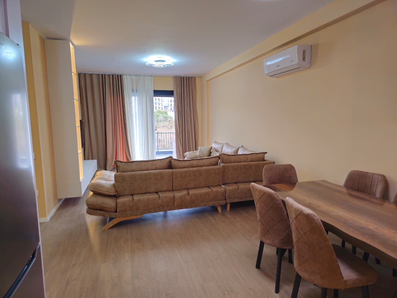 Apartament 2+1 me qira Liqeni Thate, Tiranë 3