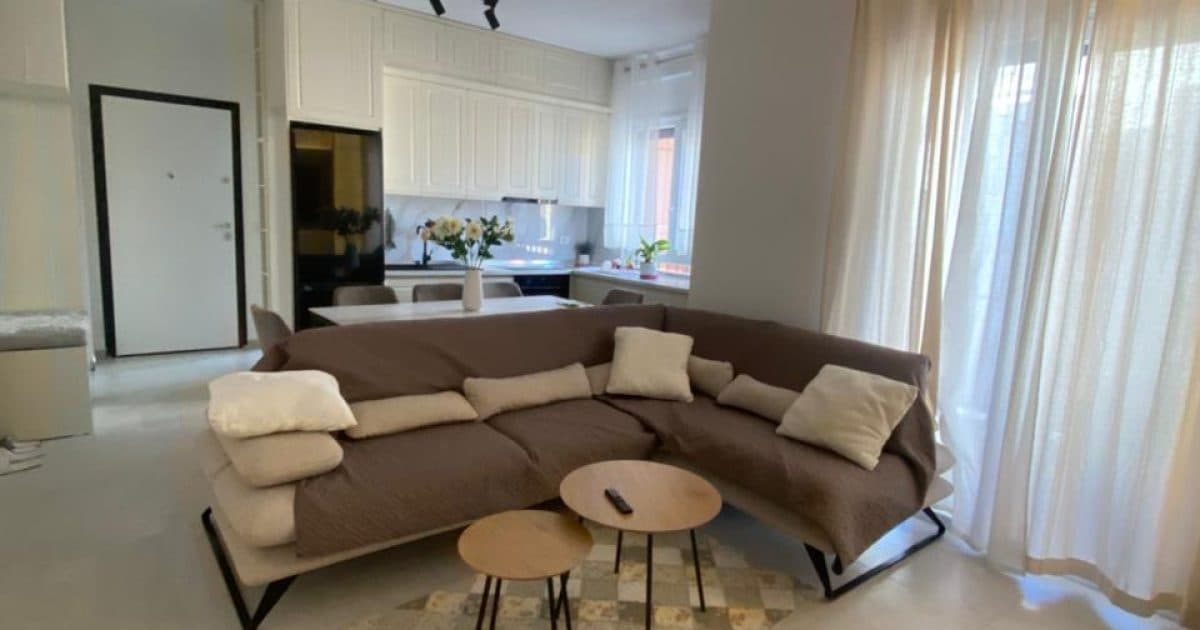 Apartament 2+1 me qira Pazari Ri, Tiranë