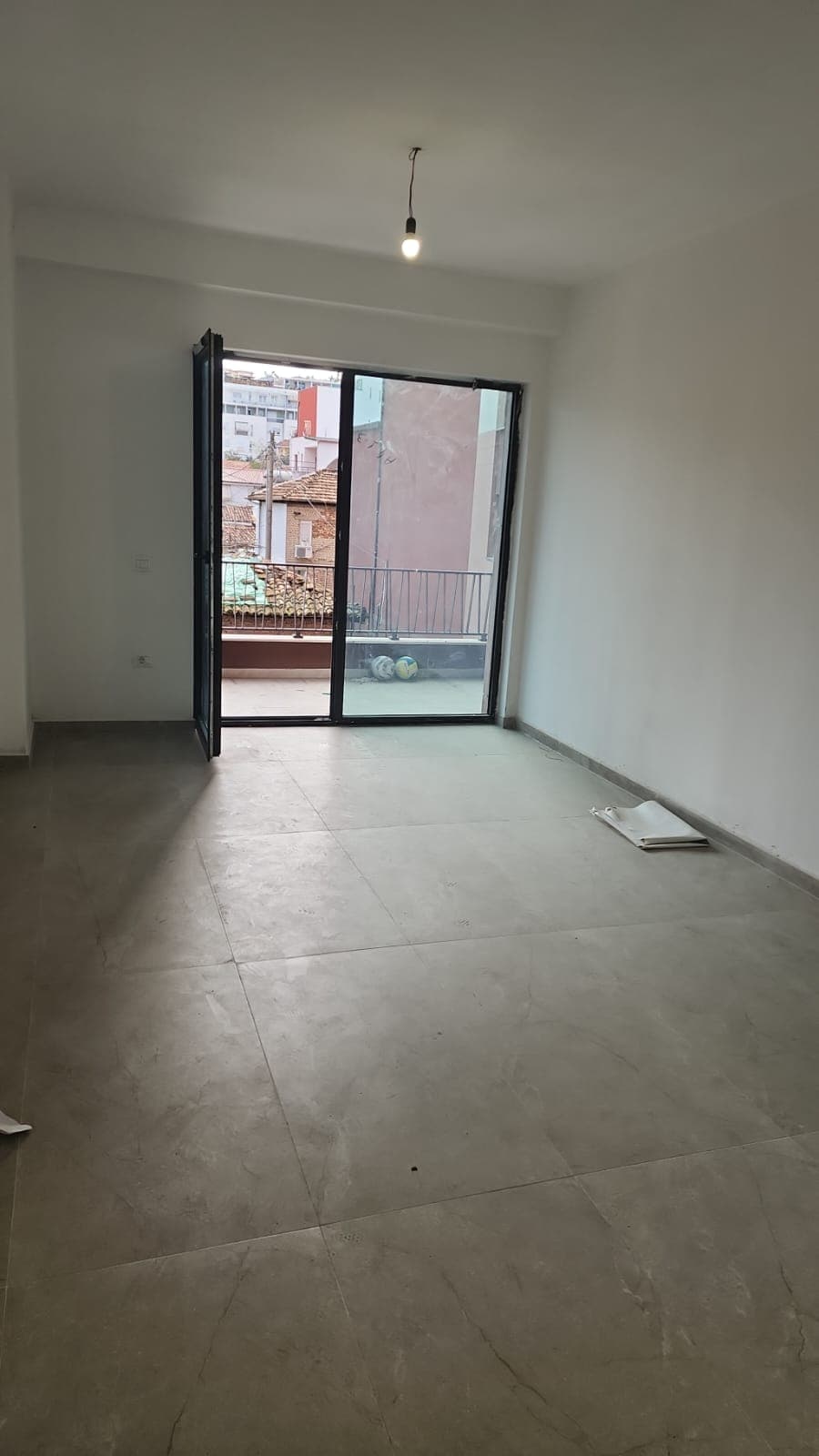 Apartament 2+1 në shitje Myslym Shyri, Tiranë 3