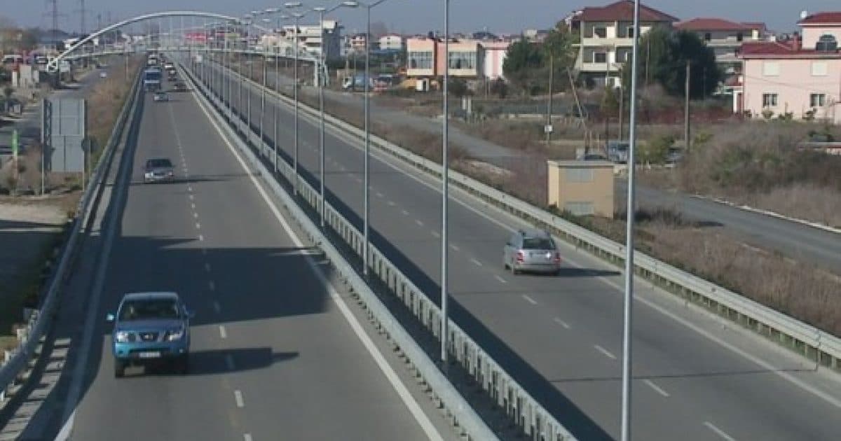 Kapanon me qira Autostrada Tirane - Durres, Tiranë
