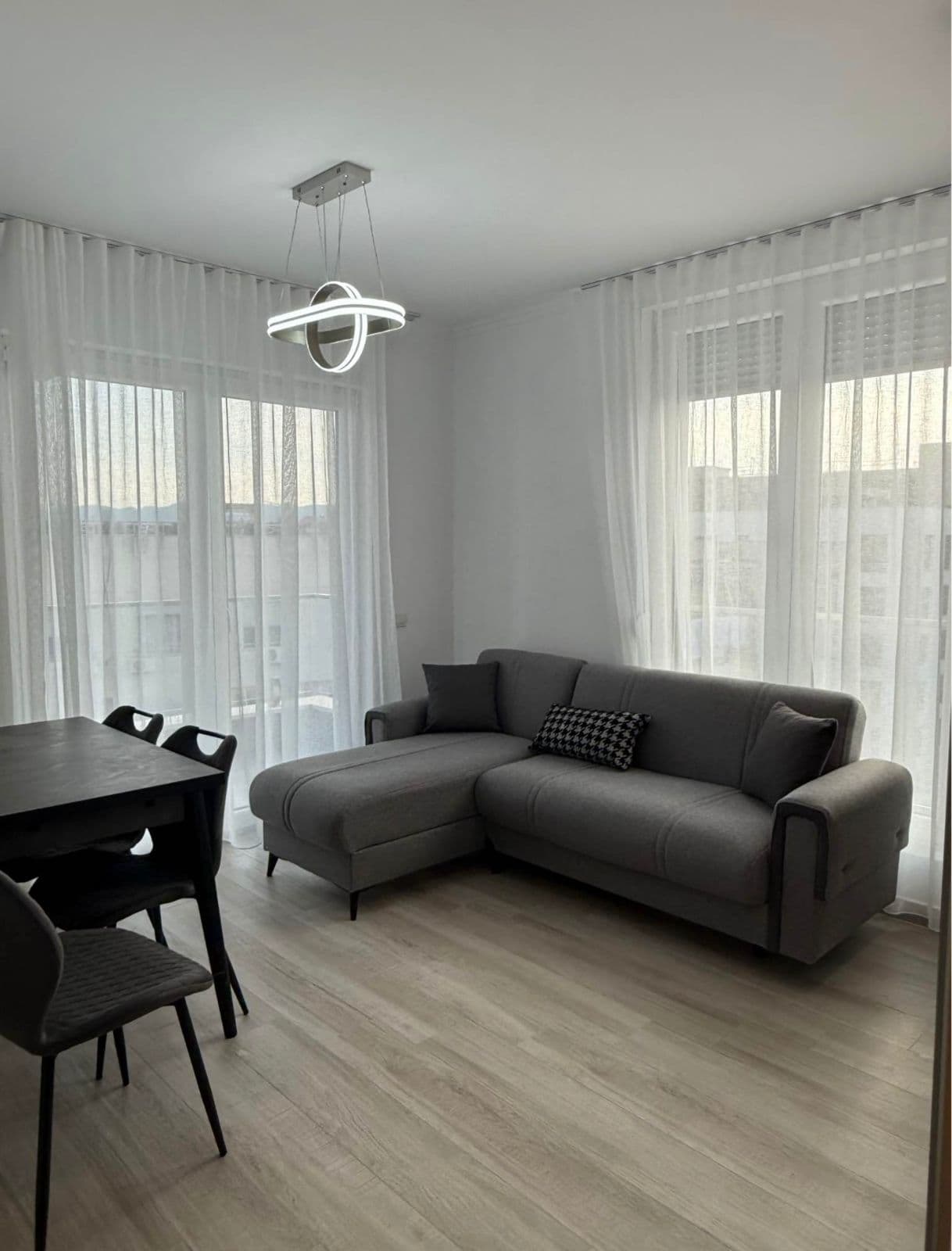 Apartament 2+1 me qira Bulevardi Zogu Pare, Tiranë 2