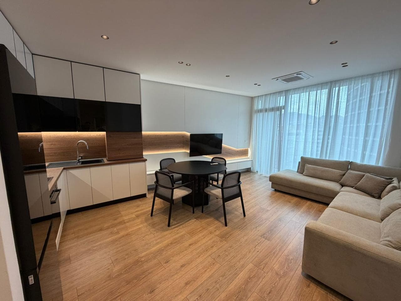 Apartament 1+1 në shitje Liqeni Tiranes, Tiranë 4