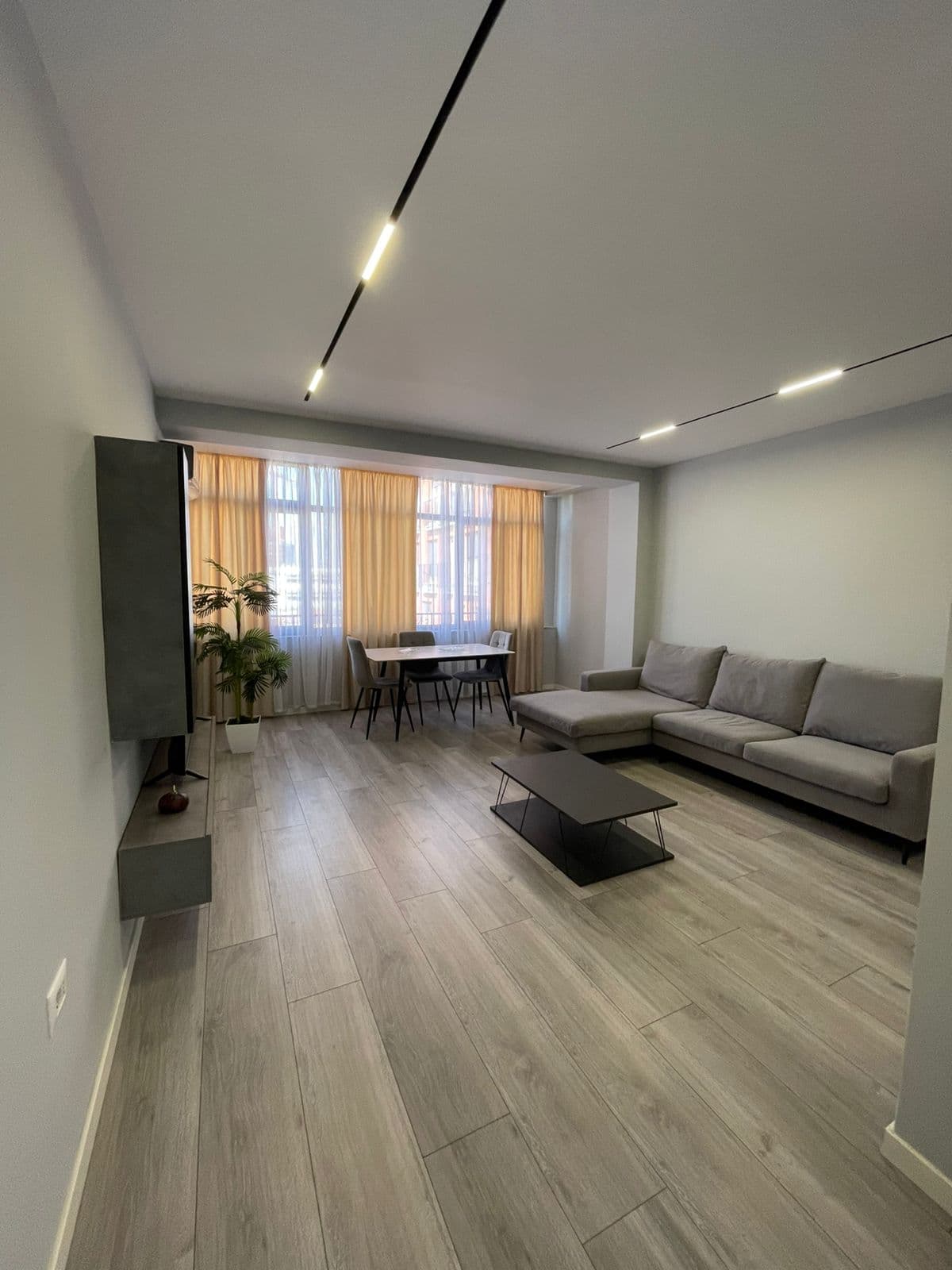 Apartament 2+1 në shitje 21 Dhjetori , Rruga Muhamet Gjollesha , Zogu I Zi, Tiranë 3