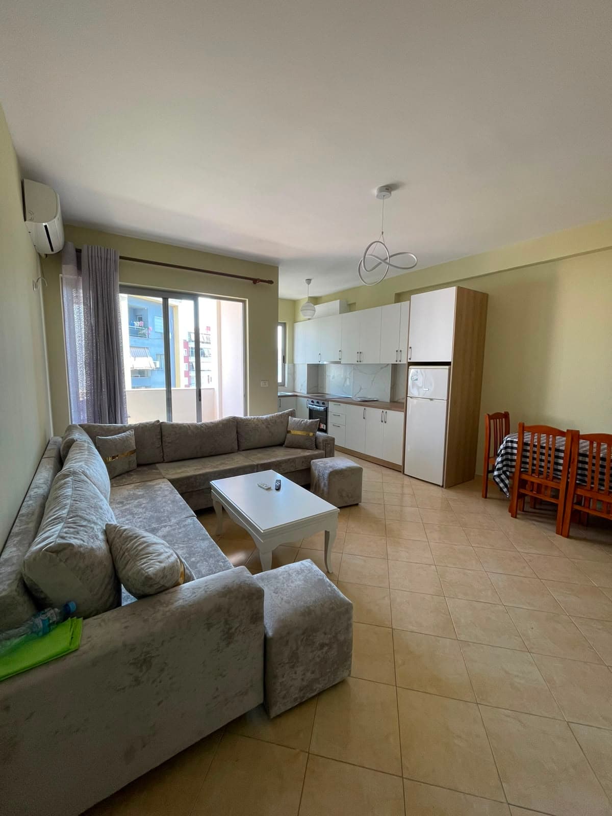 Apartament 1+1 me qira Astir, Tiranë 3