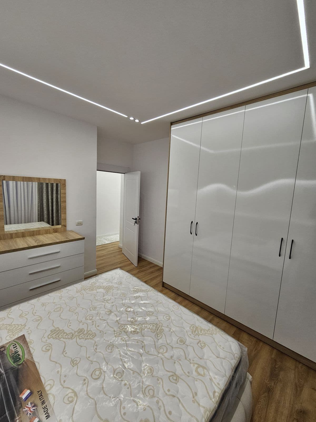 Apartament 2+1 në shitje Yzberisht, Tiranë 4
