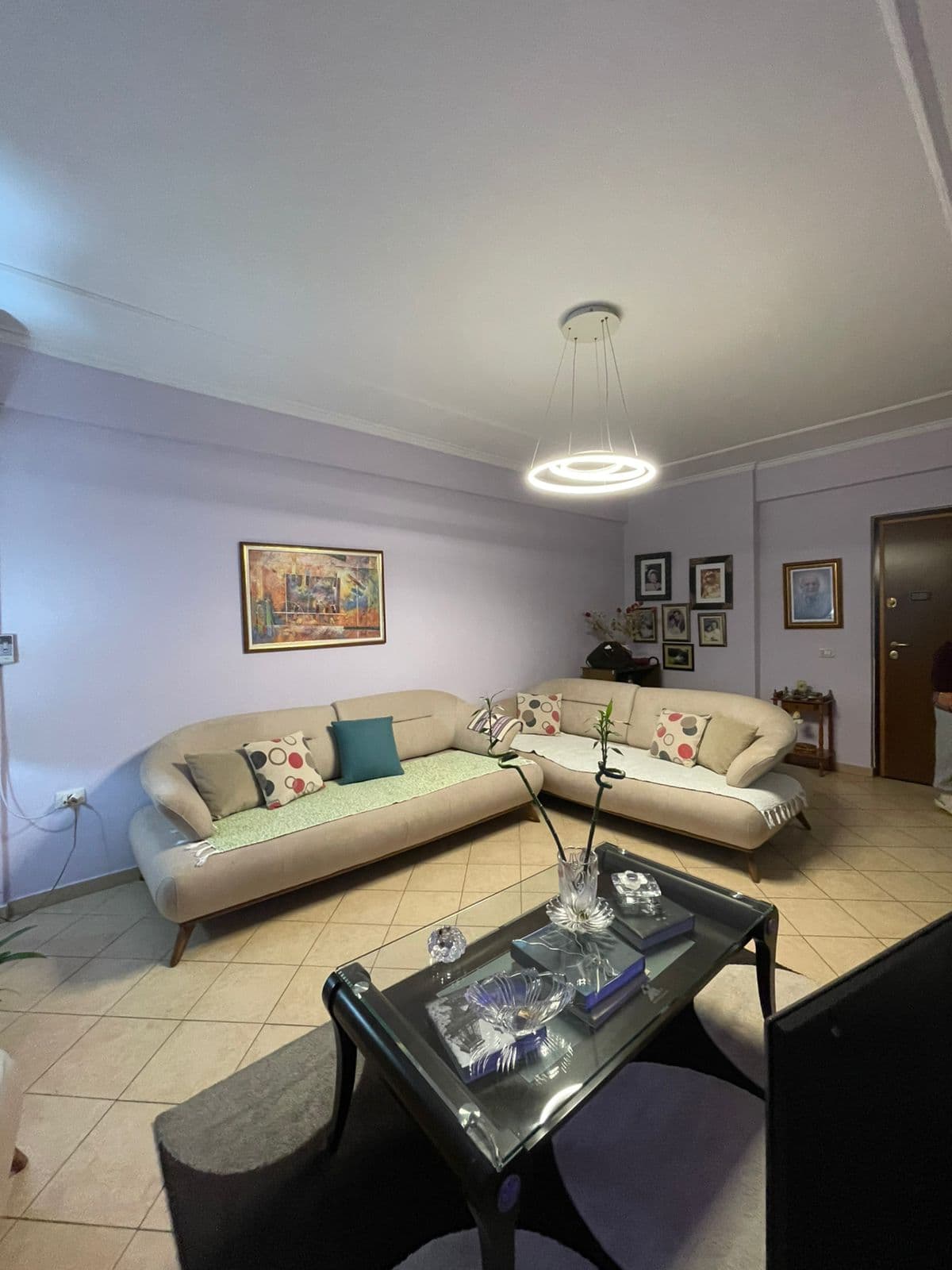 Apartament 2+1 me qira Rruga e Kavajes, Tiranë 3