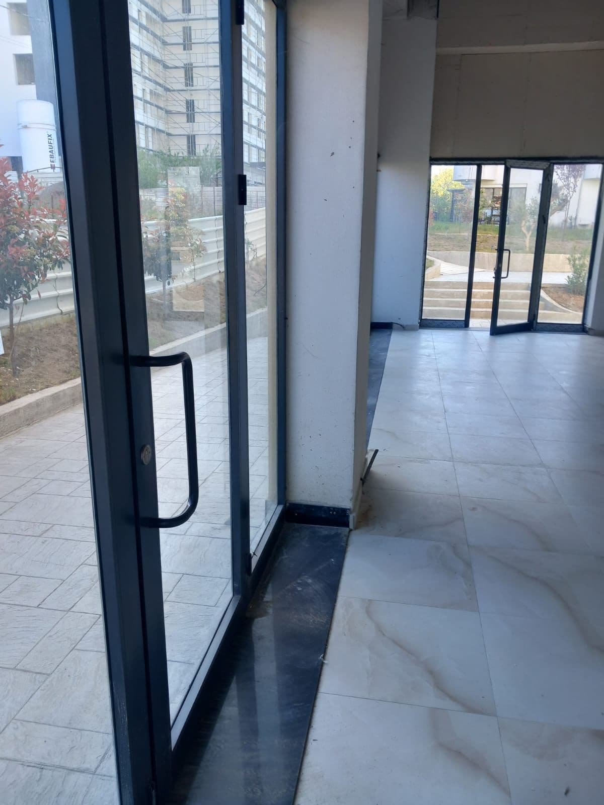 Njesi Biznesi me qira Porcelan, Tiranë 4