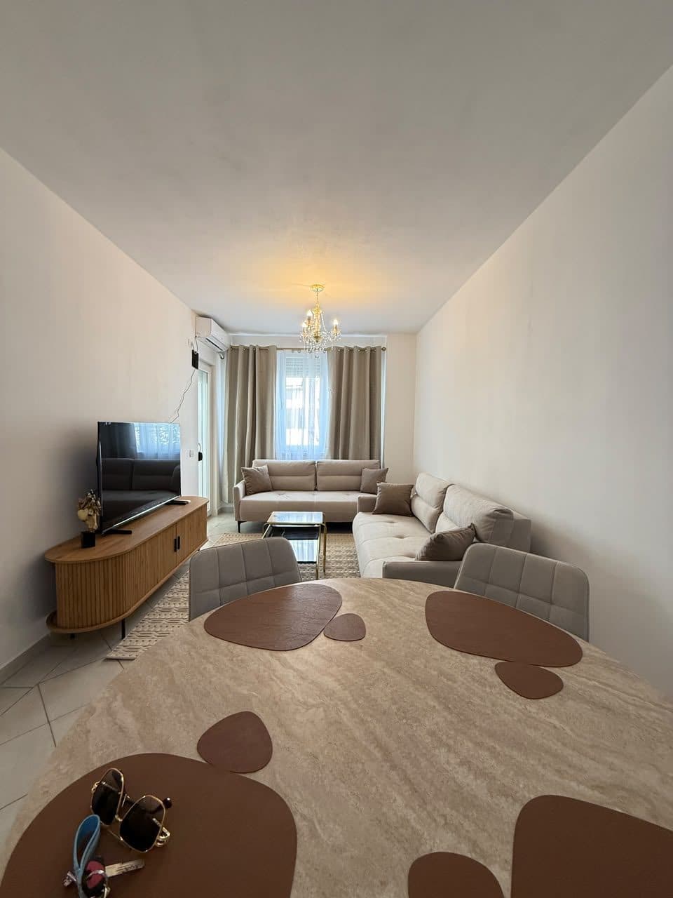 Apartament 2+1 me qira 21 Dhjetori, Tiranë 2