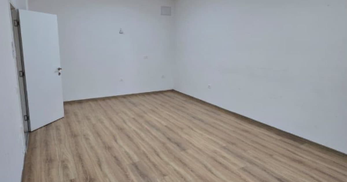 Zyra me qira 21 Dhjetori, Tiranë