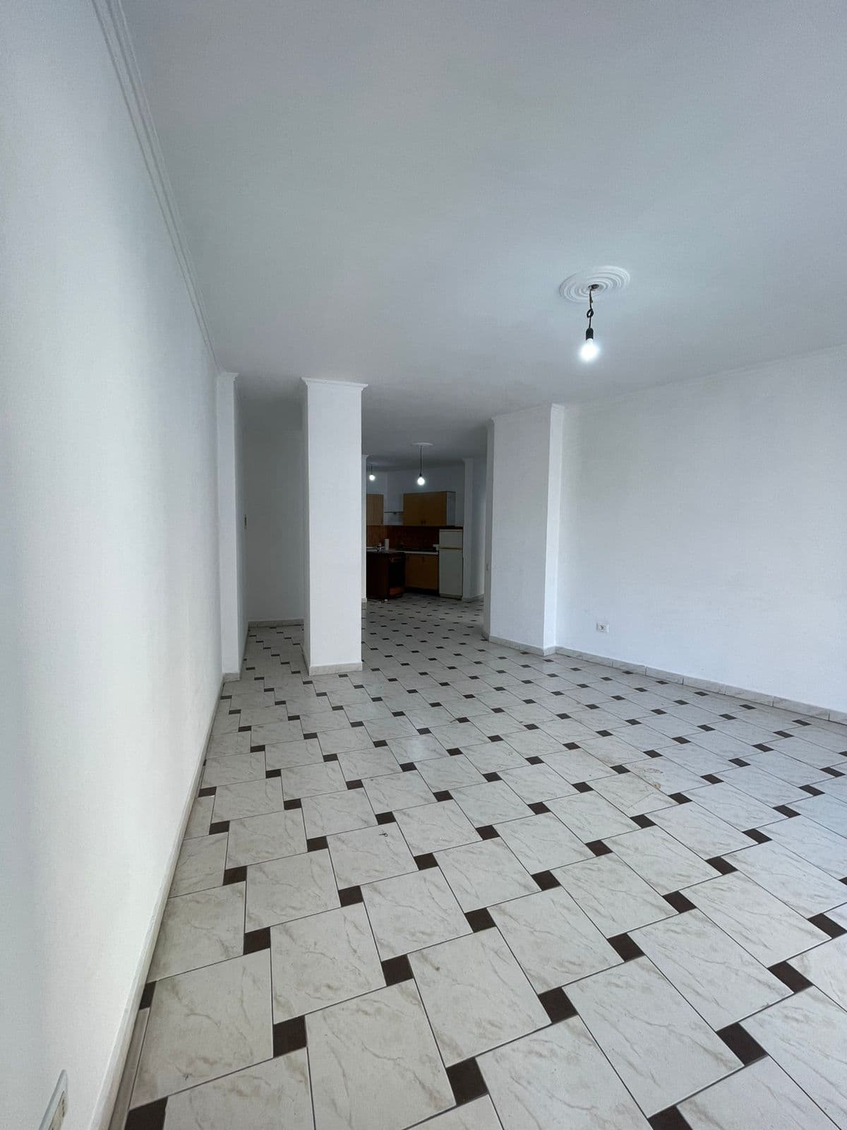 Apartament 2+1 në shitje Astir, Tiranë 2